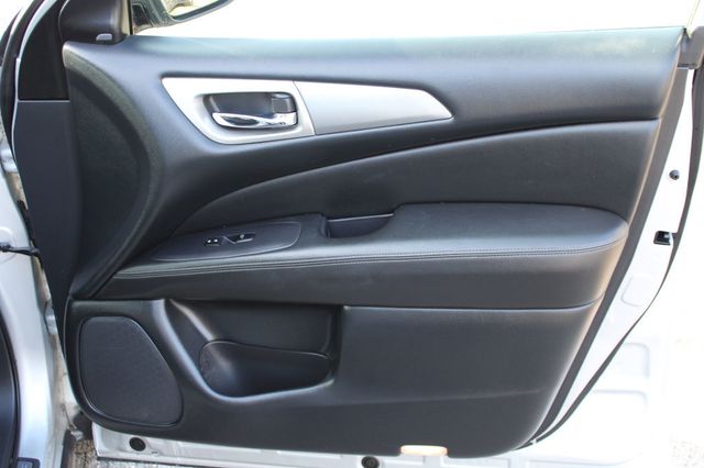 2020 Nissan Pathfinder FWD SL - 22966834 - 19