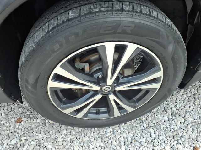 2020 Nissan Rogue AWD SV - 23000314 - 4