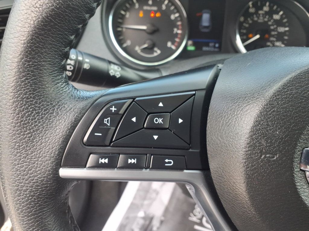 2020 Nissan Rogue AWD SV - 23000314 - 6