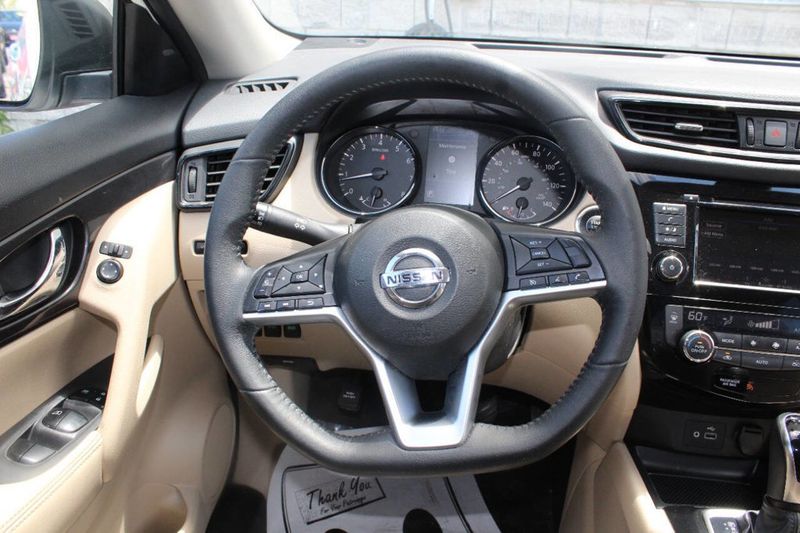 2020 Nissan Rogue AWD SV - 22884228 - 13
