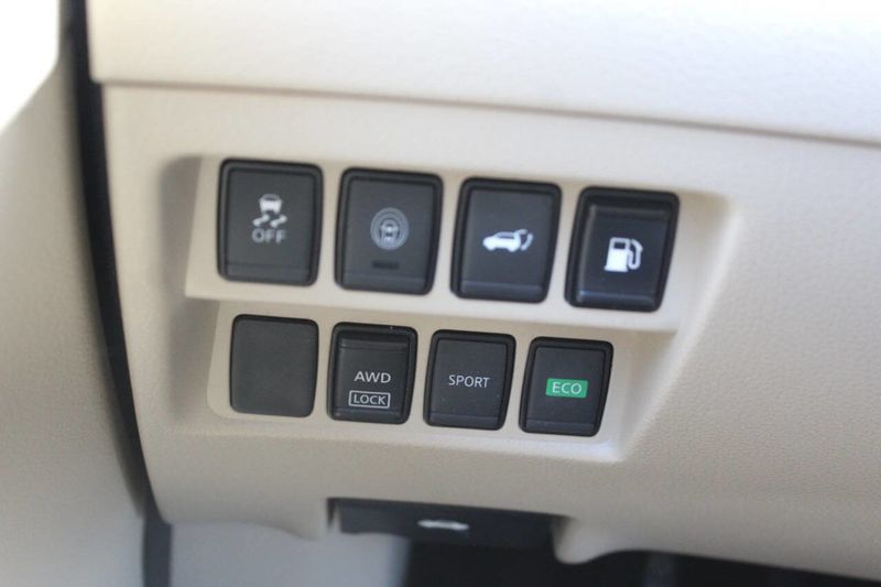 2020 Nissan Rogue AWD SV - 22884228 - 23