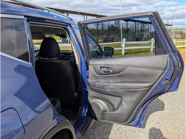 2020 Nissan Rogue AWD SV - 22947815 - 11