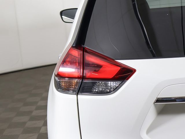 2020 Nissan Rogue AWD SV - 22956660 - 12