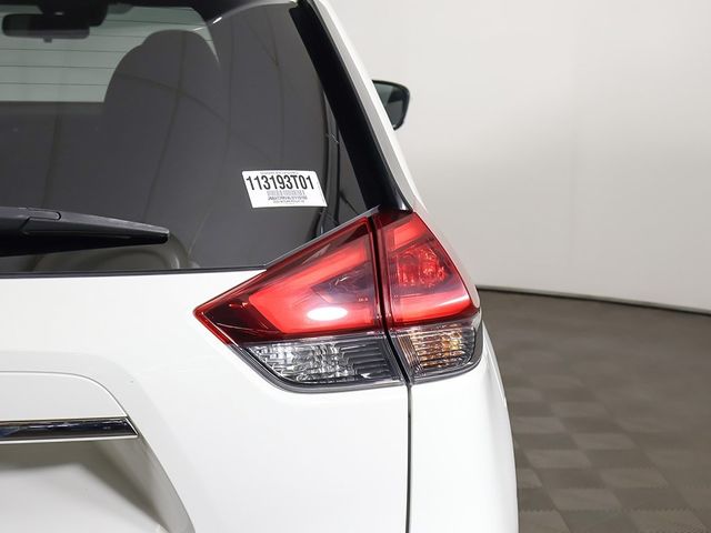 2020 Nissan Rogue AWD SV - 22956660 - 13