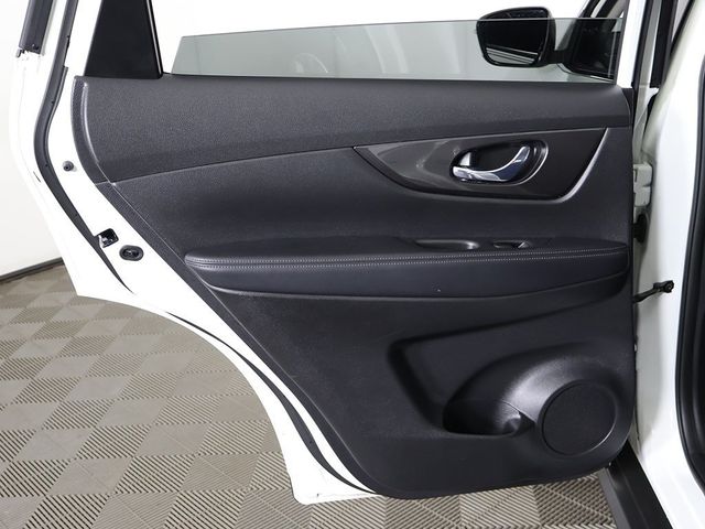 2020 Nissan Rogue AWD SV - 22956660 - 21