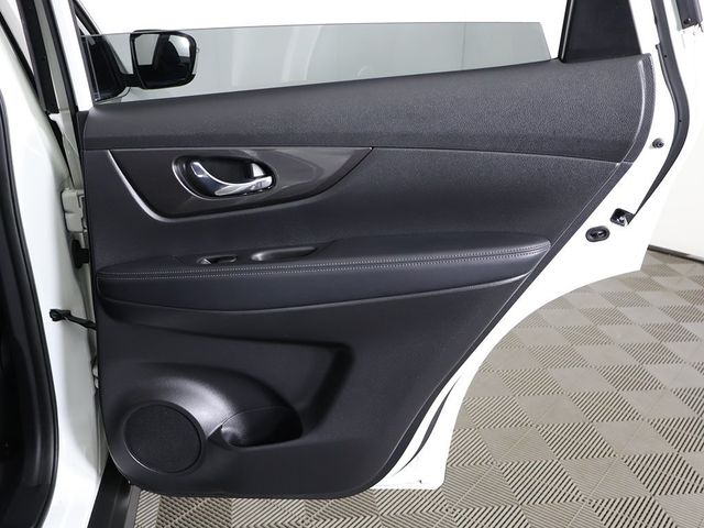 2020 Nissan Rogue AWD SV - 22956660 - 22