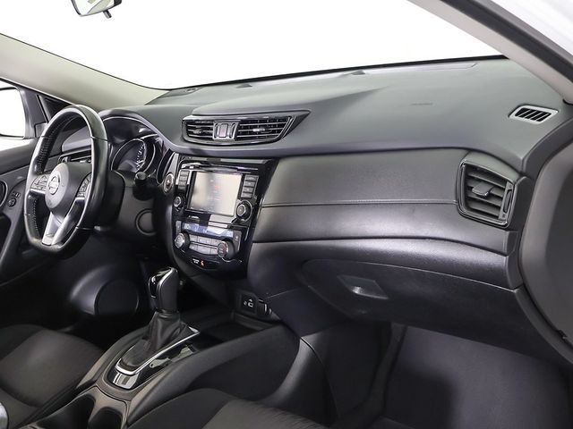 2020 Nissan Rogue AWD SV - 22956660 - 24