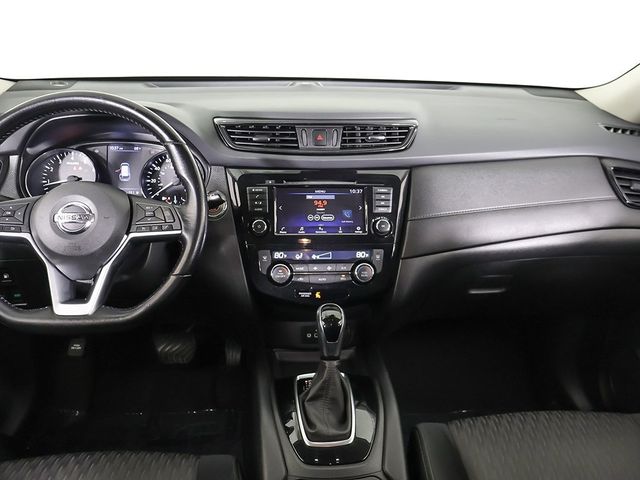 2020 Nissan Rogue AWD SV - 22956660 - 32