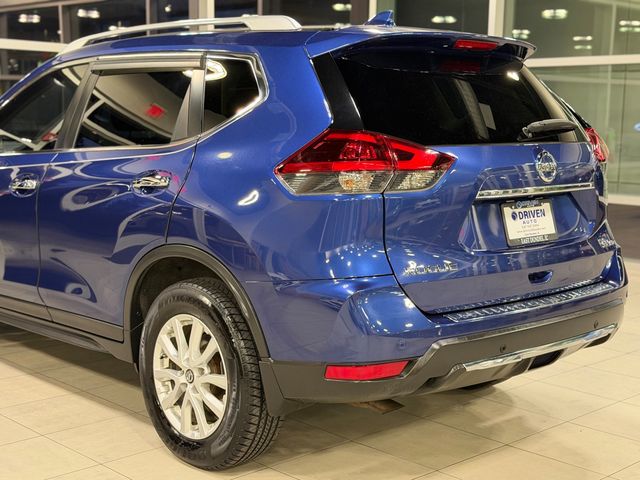 2020 Nissan Rogue AWD SV - 23101453 - 11