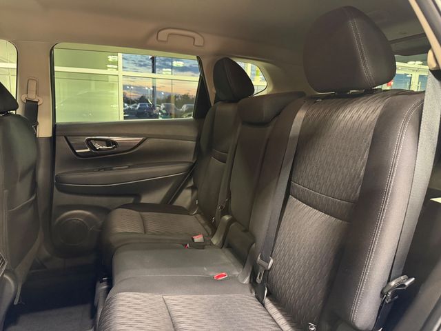 2020 Nissan Rogue AWD SV - 23101453 - 19