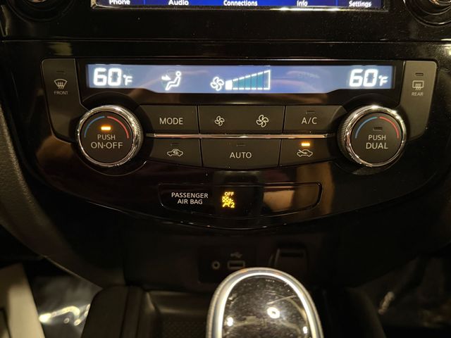 2020 Nissan Rogue AWD SV - 23101453 - 28