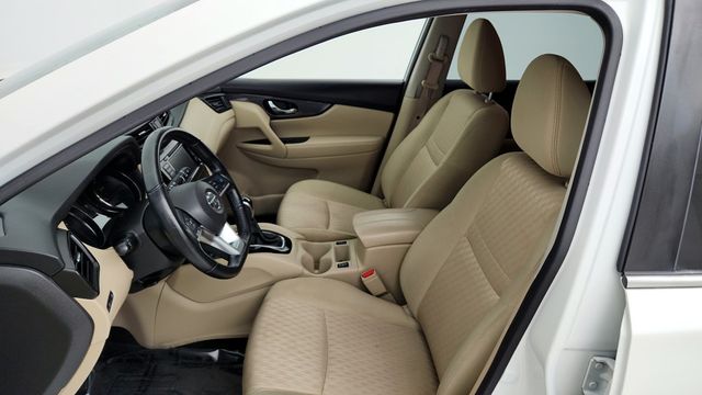 2020 Nissan Rogue AWD SV with Sun & Sound Touring Package - 22949110 - 20