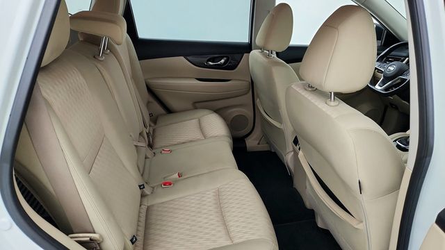 2020 Nissan Rogue AWD SV with Sun & Sound Touring Package - 22949110 - 23