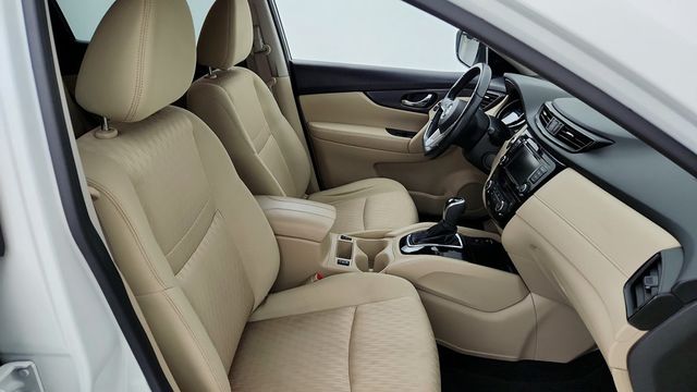 2020 Nissan Rogue AWD SV with Sun & Sound Touring Package - 22949110 - 24