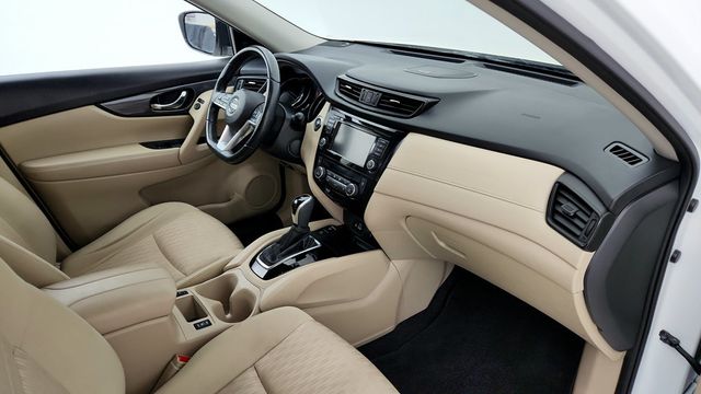 2020 Nissan Rogue AWD SV with Sun & Sound Touring Package - 22949110 - 25