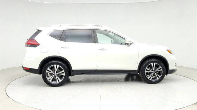 2020 Nissan Rogue AWD SV with Sun & Sound Touring Package - 22949110 - 3