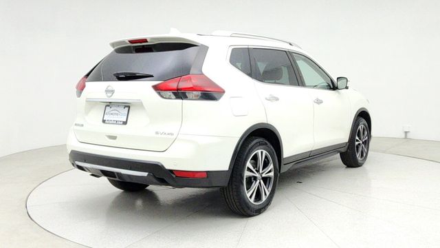 2020 Nissan Rogue AWD SV with Sun & Sound Touring Package - 22949110 - 4