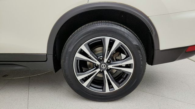 2020 Nissan Rogue AWD SV with Sun & Sound Touring Package - 22949110 - 8
