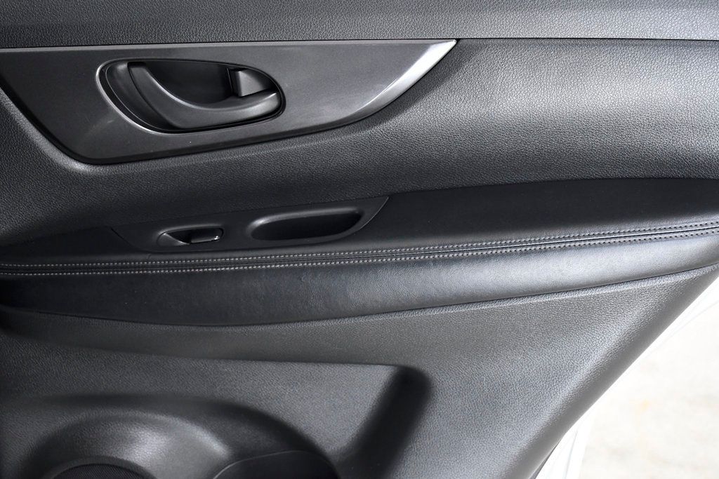 2020 Nissan Rogue FWD S - 22912109 - 13