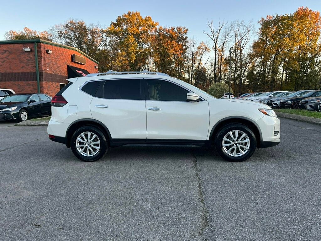 2020 Nissan Rogue FWD SV - 22678792 - 4