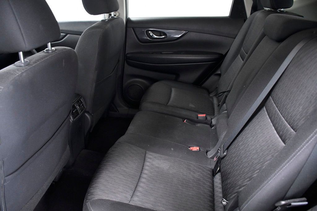 2020 Nissan Rogue FWD SV - 22912107 - 9