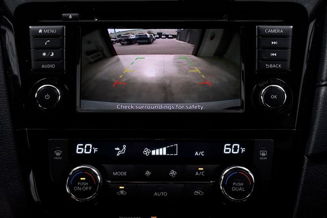 2020 Nissan Rogue FWD SV - 22912107 - 25