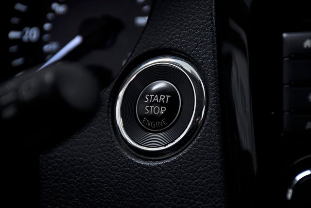 2020 Nissan Rogue FWD SV - 22912107 - 26