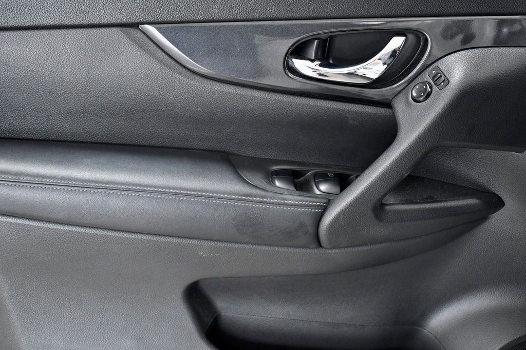 2020 Nissan Rogue FWD SV - 22912107 - 8