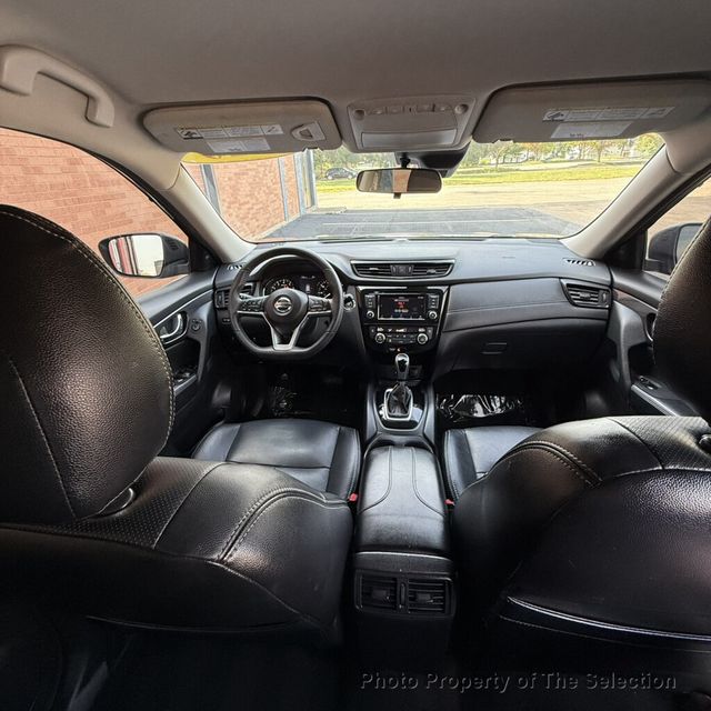2020 Nissan Rogue FWD SV w/BLINDSPOT, LANE DEPARTURE & APPLE CARPLAY - 23065197 - 39