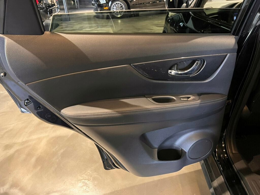 2020 Nissan Rogue LocalTrade/SV/AppleCarplay/AndroidAuto/RemoteStart/LaneKeepAid - 23008393 - 19