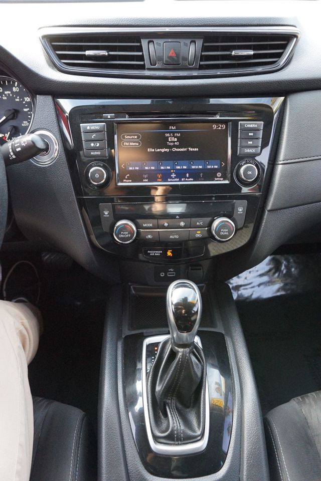 2020 Nissan Rogue SV, PREMIUM WHEELS, CLOTH SEATS, BACKUP CAMERA, BLUETOOTH - 23096700 - 29