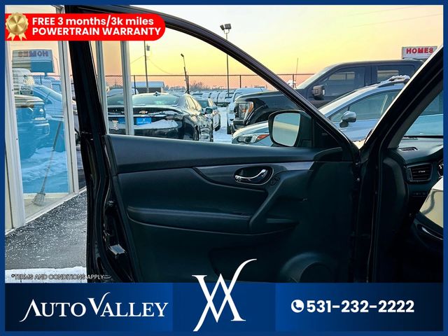 2020 Nissan Rogue SV Sport Utility 4D - 22956869 - 10