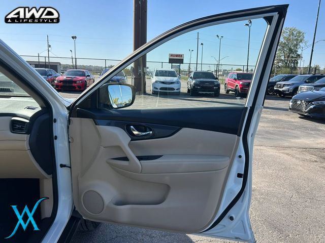 2020 Nissan Rogue SV Sport Utility 4D - 23093945 - 24