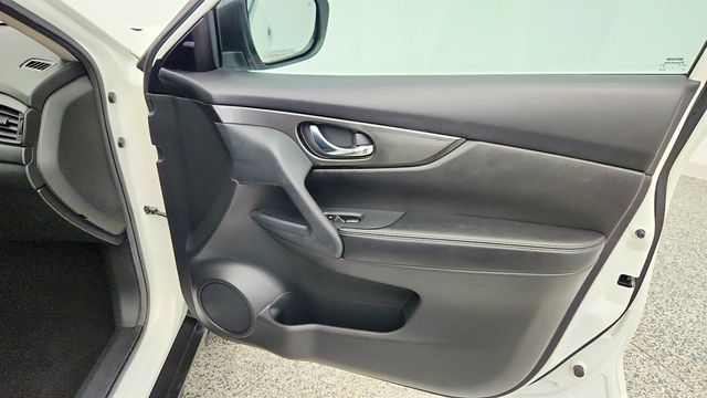 2020 Nissan Rogue S w/ Apple CarPlay, Android Auto & Spacious Cargo - 22996250 - 24