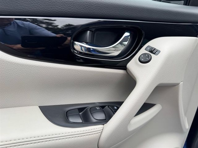 2020 Nissan Rogue Sport AWD SV - 22932938 - 11