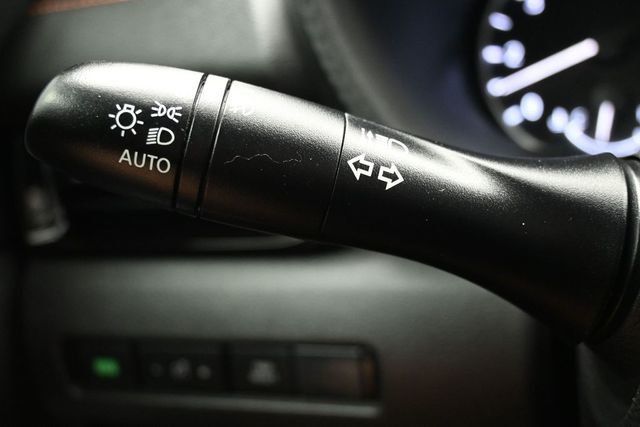 2020 Nissan Sentra SR CVT - 23046101 - 18