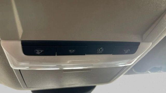 2020 Nissan Sentra SV CVT - 22990568 - 15