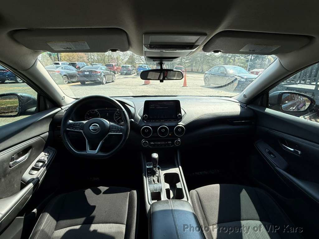 2020 Nissan Sentra SV CVT - 23000906 - 12