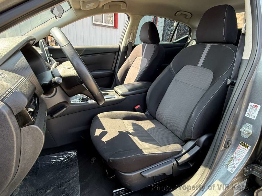 2020 Nissan Sentra SV CVT - 23000906 - 15