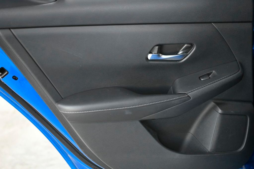 2020 Nissan Sentra SV CVT - 22185343 - 10