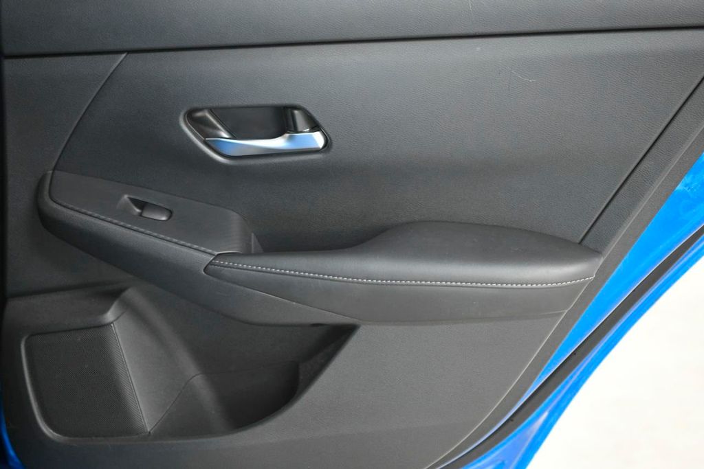 2020 Nissan Sentra SV CVT - 22185343 - 14