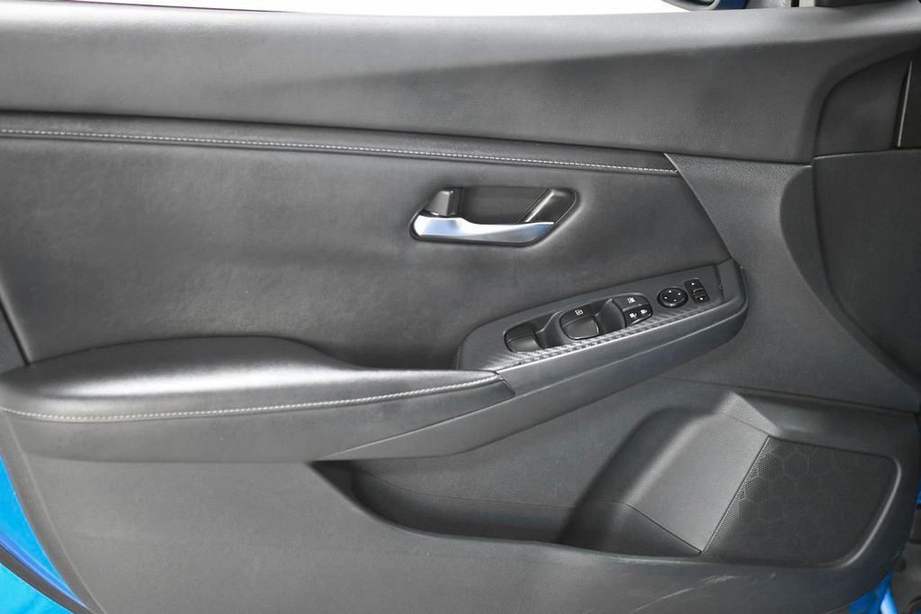 2020 Nissan Sentra SV CVT - 22185343 - 8