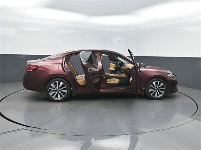 2020 Nissan Sentra SV CVT - 22969859 - 39