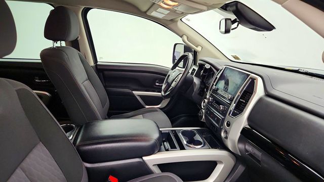 2020 Nissan Titan 4x4 Crew Cab SV with Convenience, Utility & Tow Packages - 22967432 - 21