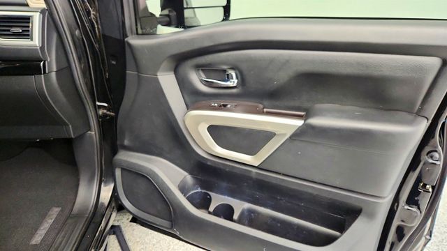 2020 Nissan Titan 4x4 Crew Cab SV with Convenience, Utility & Tow Packages - 22967432 - 23