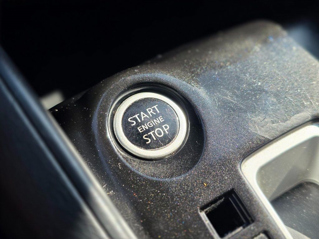 2020 Nissan Versa 1.6 S - 22981145 - 30