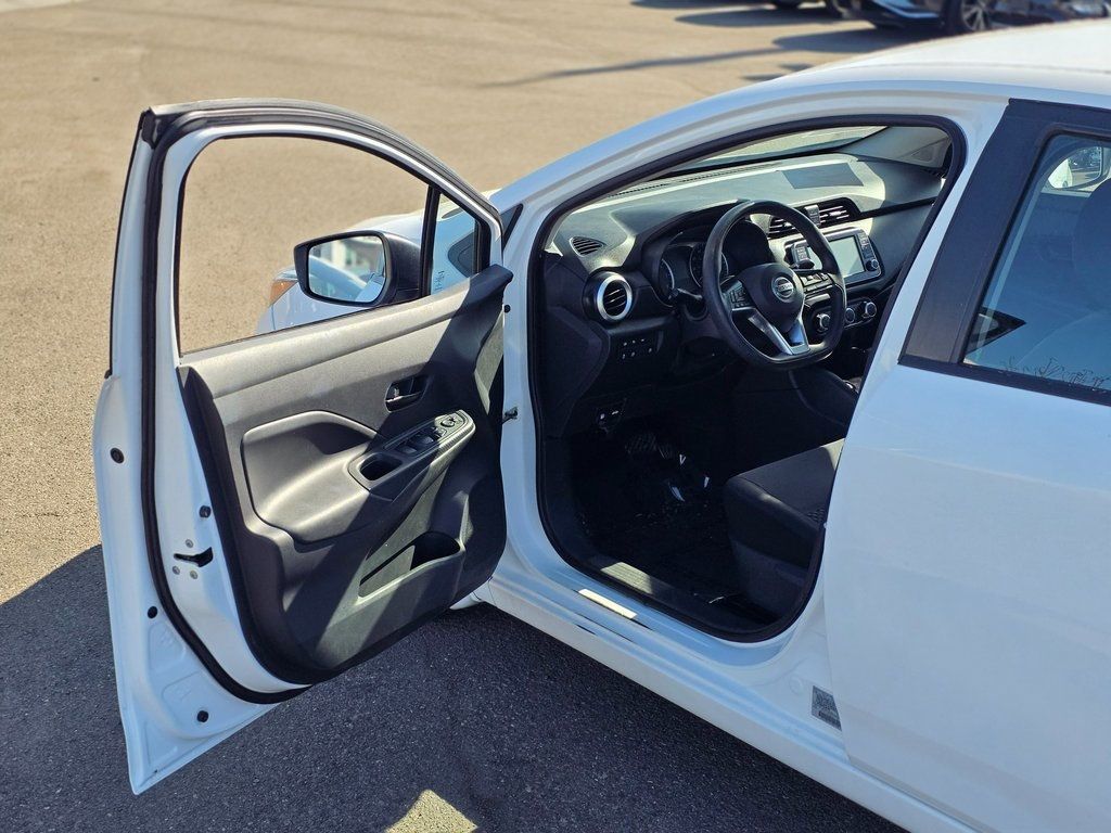 2020 Nissan Versa 1.6 S - 22981145 - 37