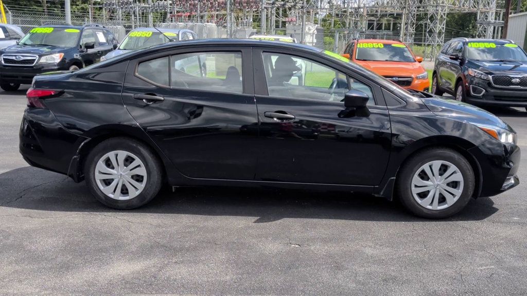 Nissan VERSA S photo 9