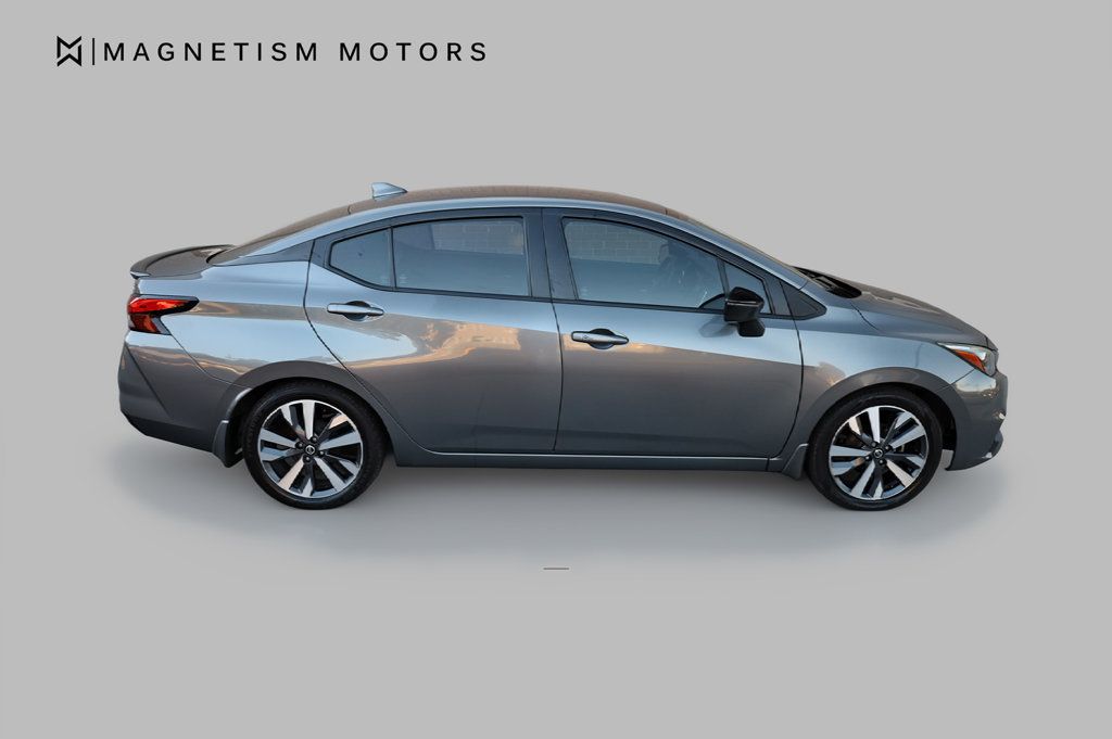 2020 Nissan Versa SR Sedan photo 2