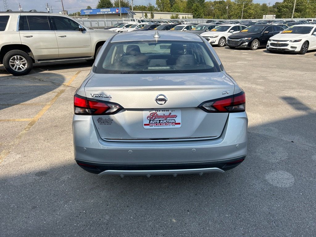 2020 Nissan Versa SV Sedan photo 4